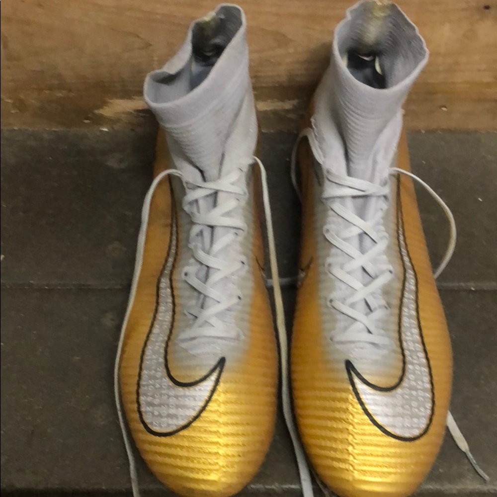 Soccer cleats CR7